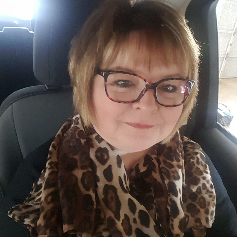 Meet your Posher, Joy
